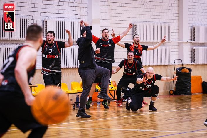 OLYBET BASKETBOLA LĪGAS 24. NEDĒĻA – "RADOŠAIS CENTRS" ATSPĒLĒ -27, KRAMIŅAM UN DUMBURAM KOPĀ 71, VALTERAM PULVERIS VĒL SAUSS